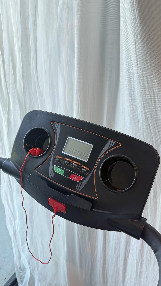 ลู่วิ่งไฟฟ้าkeep going max ลู่วิ่งไฟฟ้า 3.5HP พร้อมระบบรับแรงกระแทกสามารถพับเก็บได้ประหยัดเนื้อที่ปรับความชันได้ 3 ระดับ รับนํ้าหนักสูงสุด 350 kg มือ2 4