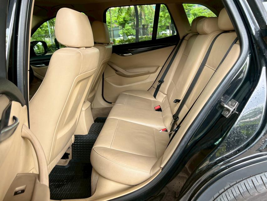 ขายรถ BMW X1 2.0 sDrive18i ปี 2012 สีดำ เกียร์ออโต้ 12
