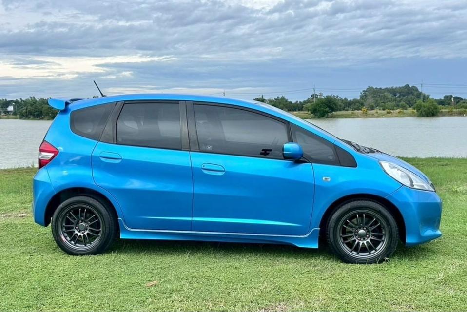 Honda Jazz 1.5V i-VTEC เบนซิน เกียร์ออโต้ ปี2013 9