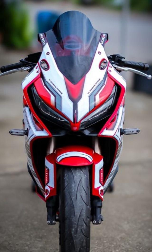 Honda CBR 650R ชุดสีขาวแดง 1