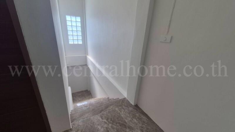 ทาวน์โฮม ฉัตรไพลิน ลาดหลุมแก้ว รีโนเวท พร้อมอยู่ ราคาถูก 18