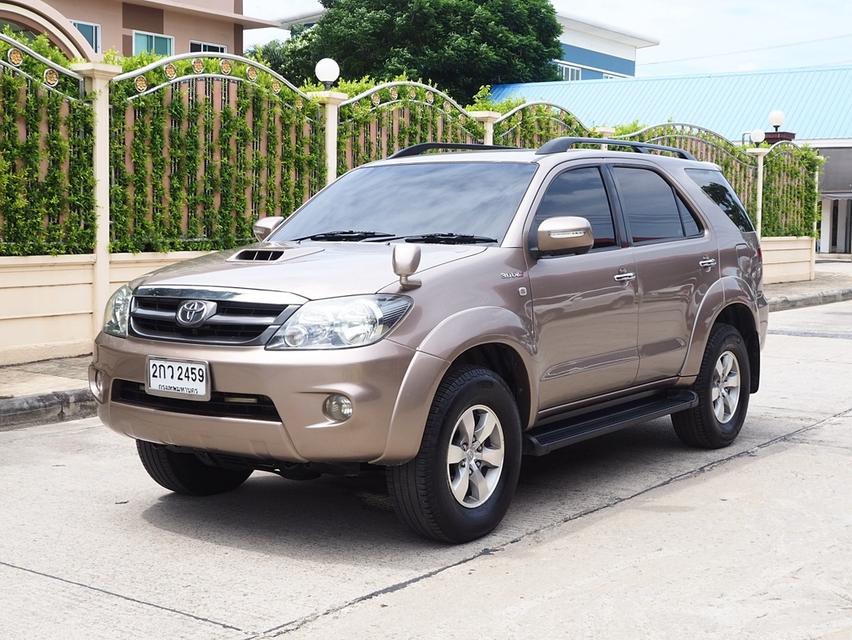 TOYOTA FORTUNER 3.0 V 4WD ปี 2006 เกียร์AUTO สภาพป้ายแดง