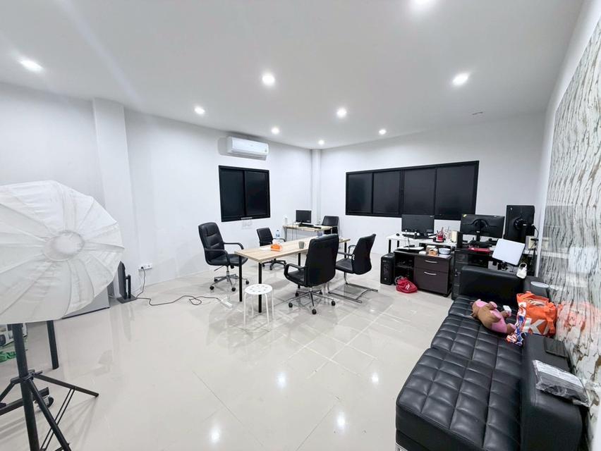 📣🏢ปล่อยเช่าออฟฟิศ ทำเลทอง ติดถนนเทพรักษ์ เริ่มต้นเพียง 10,000 บาท/เดือน 7