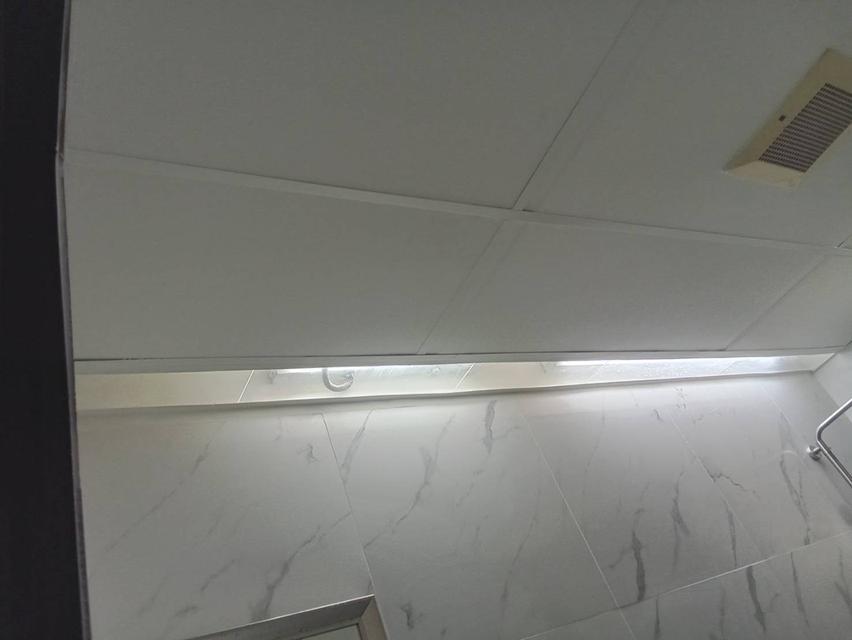 ขาย/ให้เช่าคอนโด ลุมพินี พาร์ควิว กรุงเทพ 40 ตรม. ติดMRTสวนลุม ตรงข้าม ONE BANGKOK ราคา 6.7ลบ. ค่าเช่า 18,000บ. ต่อเดือน โทร.line.0818124707 10