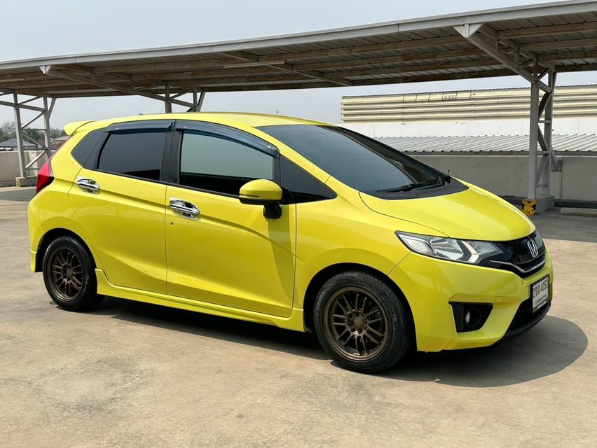 Honda Jazz 1.5sv ปี 2015