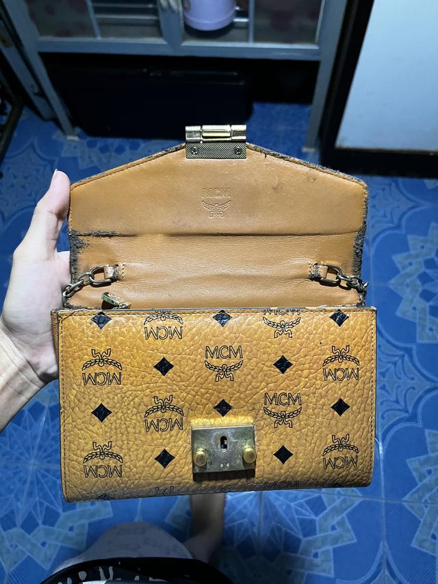 กระเป๋า MCM ด้านนอกสวยใหม่ใส่แล้ววดูสวย รูปที่ 3