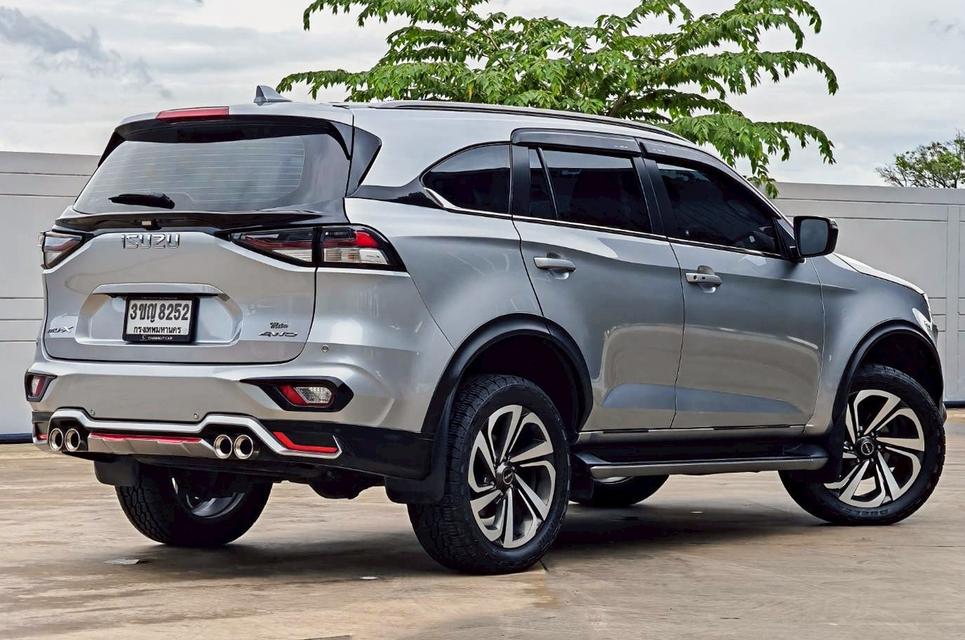 ISUZU MU-X 3.0 4WD ULTIMATE 15