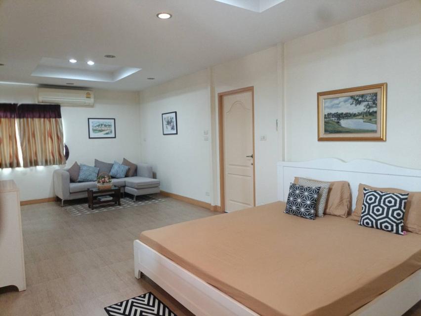 ให้เช่า Penthouse ขนาดใหญ่ 220 ตร.ม. หมู่บ้านประชานิเวศน์ ซอยสามัคคี ใกล้โรงเรียนนานาชาติ ISB รูปย่อยที่ 1