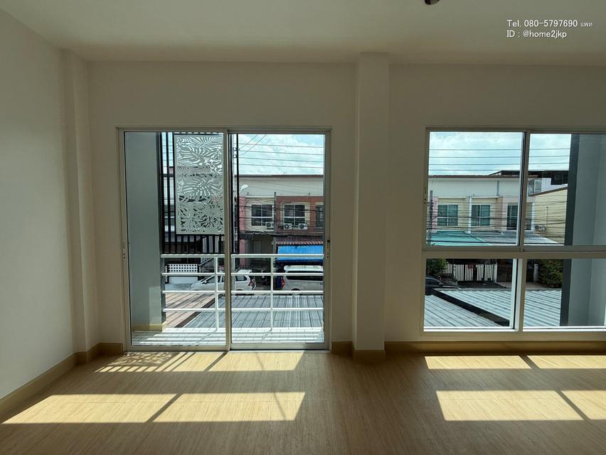 หมู่บ้านเพ็ญศิริ 4 เลียบวารี หนองจอก บ้านรีโนเวทใหม่ ต้นซอย โซนหนองจอก 14