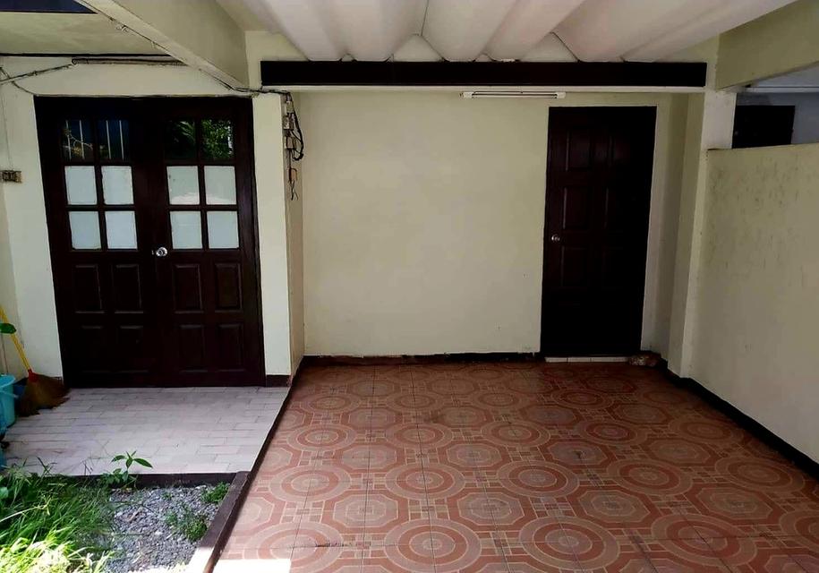 . โฮมออฟฟิศลาดพร้าวติดบีทีเอสให้เช่า 33,000 11