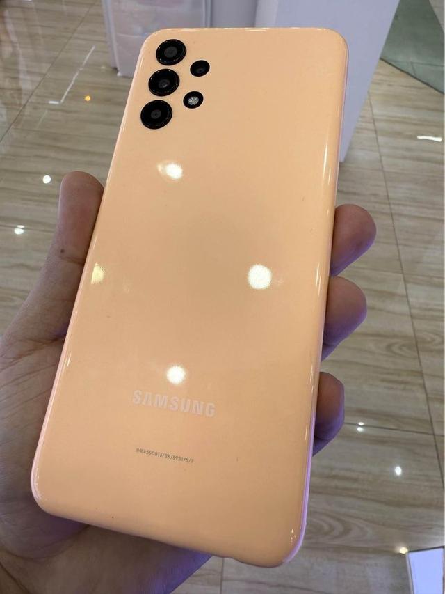 ขาย Samsung Galaxy A13 สีครีม สภาพสวย