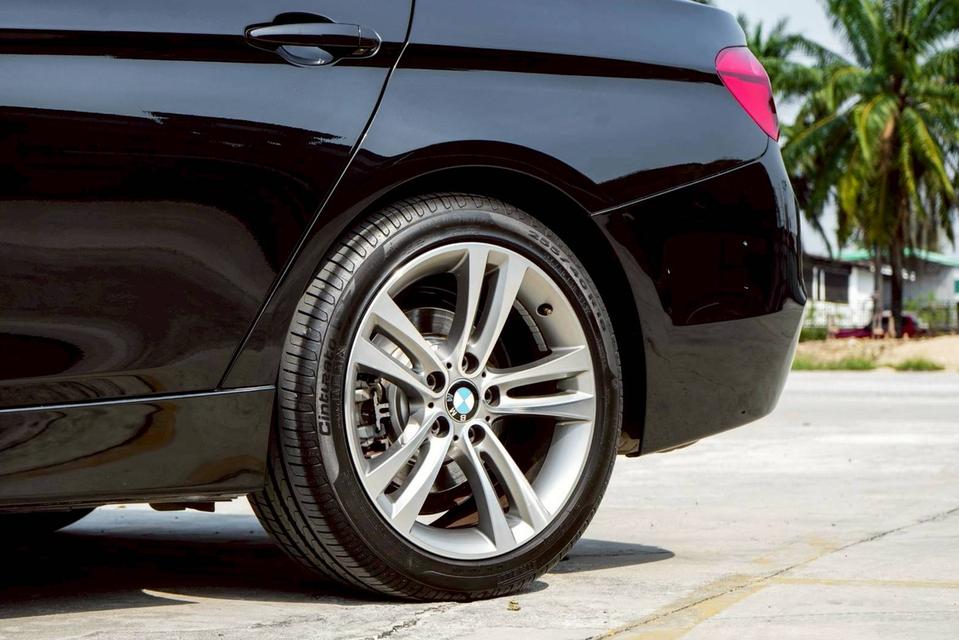 รหัสรถ CBL995 BMW 330e 2.0 Sport F30 (LCI) AT 2018 รูปย่อยที่ 2