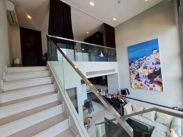 Rent Rhythm Sukhumvit 441 Duplex room 60 sq.m free service for air cleaning 2 times.