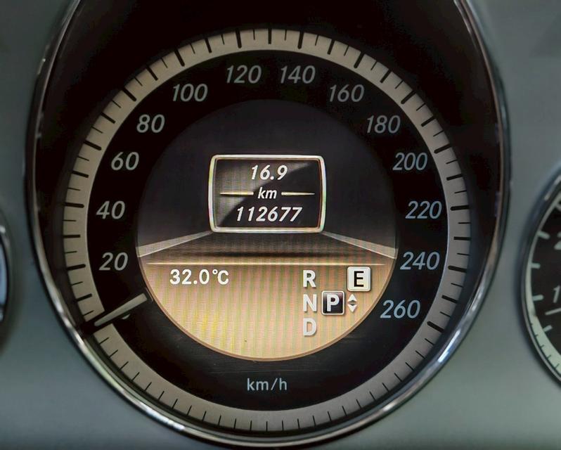 ขาย BENZ E-CLASS E250 1.8 CGI   โฉม W212 ปี 2012 11