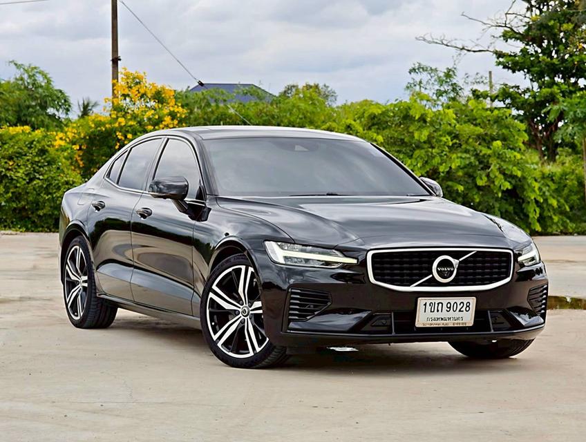 Volvo S60 T8 R-Design AWD 2020 รถสวยใหม่ สมรรถนะเยี่ยม คุ้มเกินราคา