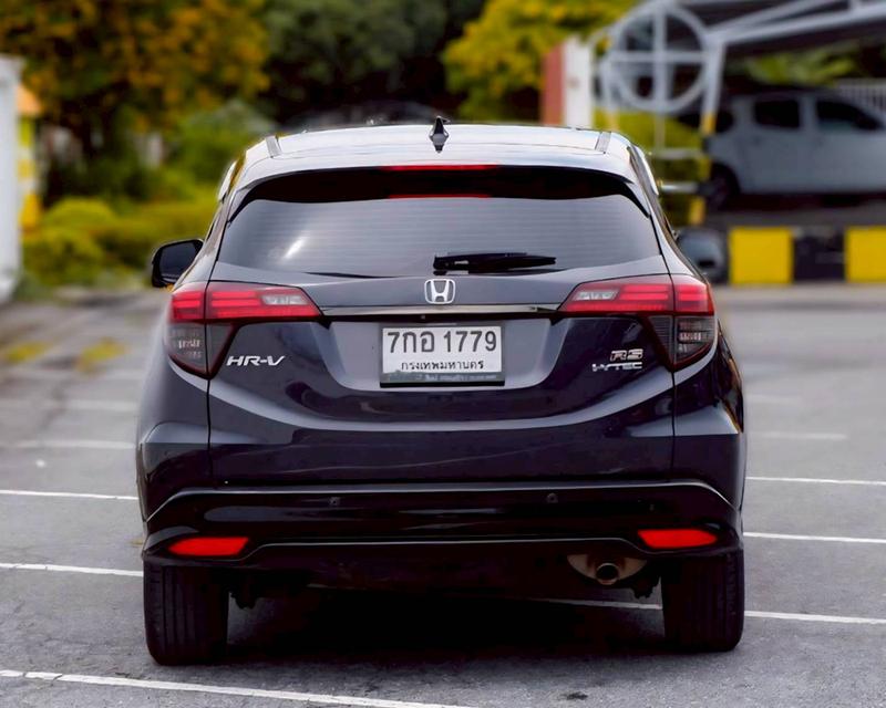 Honda HRV 1.8 RS เกียร์ Auto สีเทา ตัวTop ปี 2018 (MNC) 7