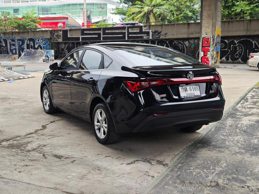 MG-5 1.5 X Sunroof Navi auto ปี 2018  4