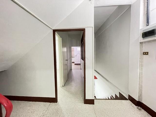 ให้เช่า ทาวน์เฮาส์ 4 ชั้น ห้วยขวาง 7 ห้องนอน ใกล้ MRT สุทธิสาร เดินทางสะดวก เหมาะอยู่อาศัย