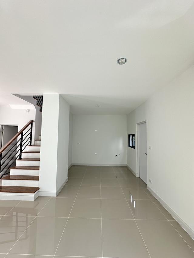 บ้านแฝด 3 ชั้น บ้านกลางเมือง ดิ อิดิชั่น ศรีนครินทร์-สวนหลวง  10