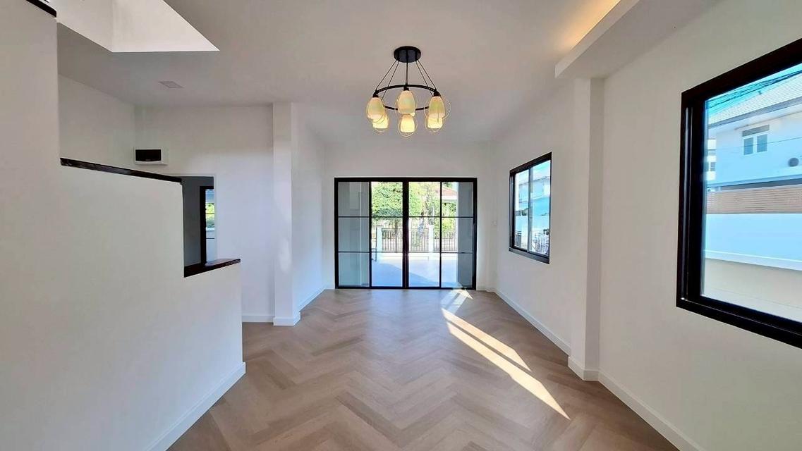 หมู่บ้านกาญจนลักษณ์3  ติดถนนกาญจนาภิเษก 5