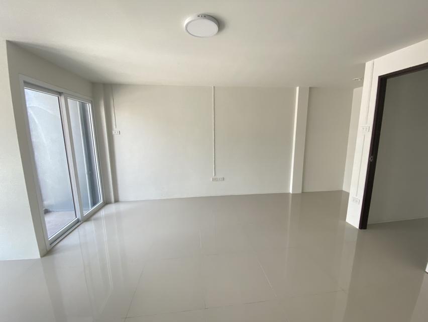 อาคารพาณิชย์ โกดัง บ้าน ออฟฟิต ทาวน์โฮม 10