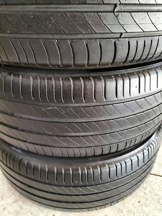 ยางรถยนต์มือสอง MICHELIN ปี 2019 (215/55 R 17)