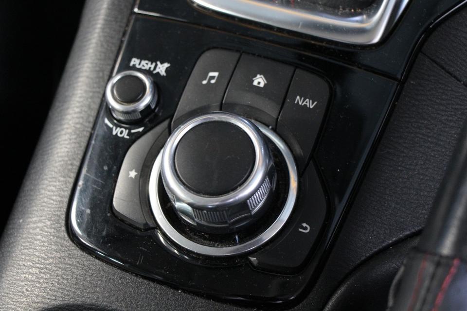 รหัสรถ TKG7813 MAZDA 3 2.0 SP SPORTS ปี 2014 5