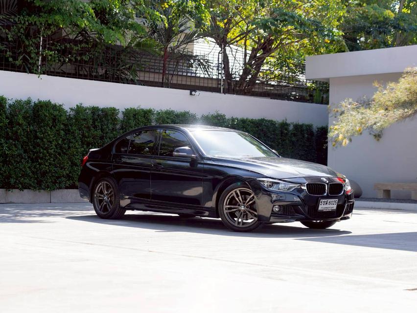 BMW 330e Sport ปีจด 2018 เจ้าของเดียว รถสวยไม่มีอุบัติเหตุ ยางปี 2025 6