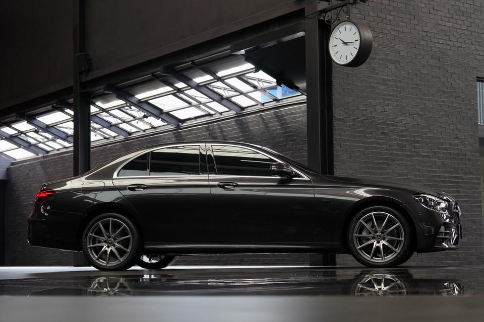 Benz E300e AMG dynamic (Facelift) 2021 สีเทา ไมล์ 38,xxx กิโล รถเซอร์วิสศูนย์ตลอด รูปที่ 6