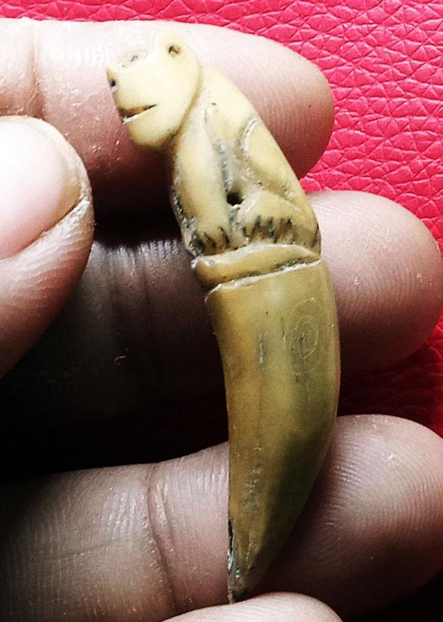 เครื่องรางเก่าขนาดยาว 2นิ้ว