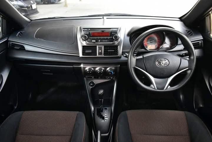 Toyota Yaris มือสอง ปี 2014 8