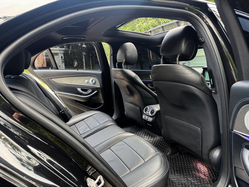 รหัสรถ AVA7802 🌟 Mercedes Benz E220d (ดีเซล) AMG Top 12