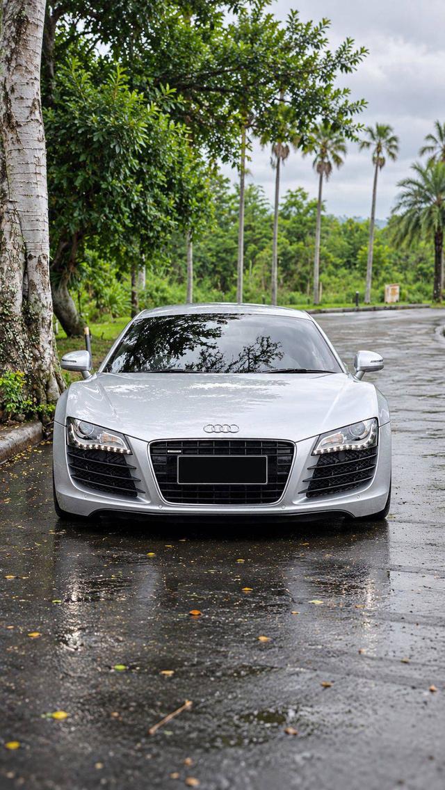 Audi R8 Coupe V8 FSI Quattro รูปที่ 3