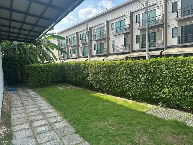 ให้เช่าทาวน์โฮม 3 ชั้นหลังมุม 3 ห้องนอน โครงการบ้านกลางเมือง ศรีนครินทร์ - อ่อนนุช ใกล้ รถไฟฟ้าสายสีเหลือง สถานีศรีนุช 2