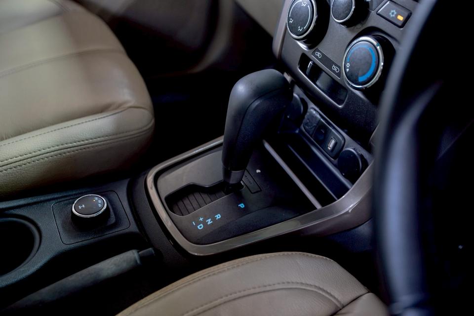 CHEVROLET TRAILBLAZER 2.8 LTZ 4WD ปี 2013 สีน้ำตาล รถครอบครัว 7 ที่นั่ง 18