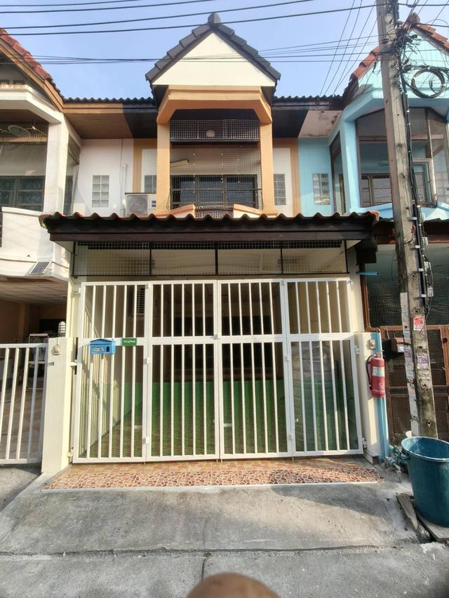 ทาวเฮ้าส์ปรับปรุงใหม่ 1