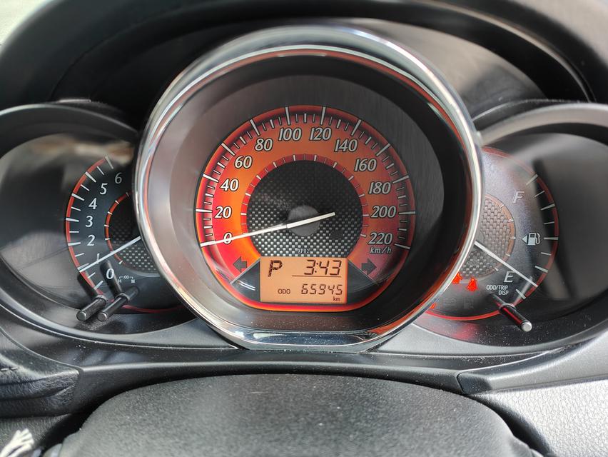 Toyota Yaris 1.2 J AT  5