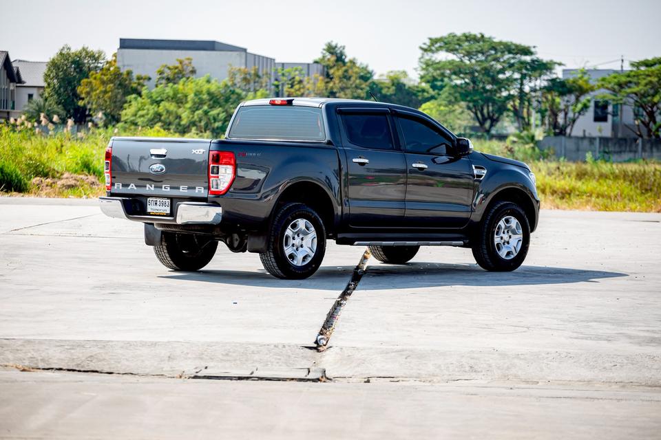 Ford Ranger 2.2 XLT Hi-Lander Double Cab เกียร์ Auto ปี 2017 สีเทา มือเดียวป้ายแดง รูปที่ 6