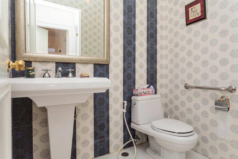 ขายบ้านเดี่ยว 2 ชั้น พร้อมที่ดิน ขนาด 133.7 ตรว. สุขุมวิท 33 ตรงข้ามห้างเอ็มสเฟียร์ ใจกลางสุขุมวิท ใกล้ BTS พร้อมพงษ์ และ EmDistrict 10