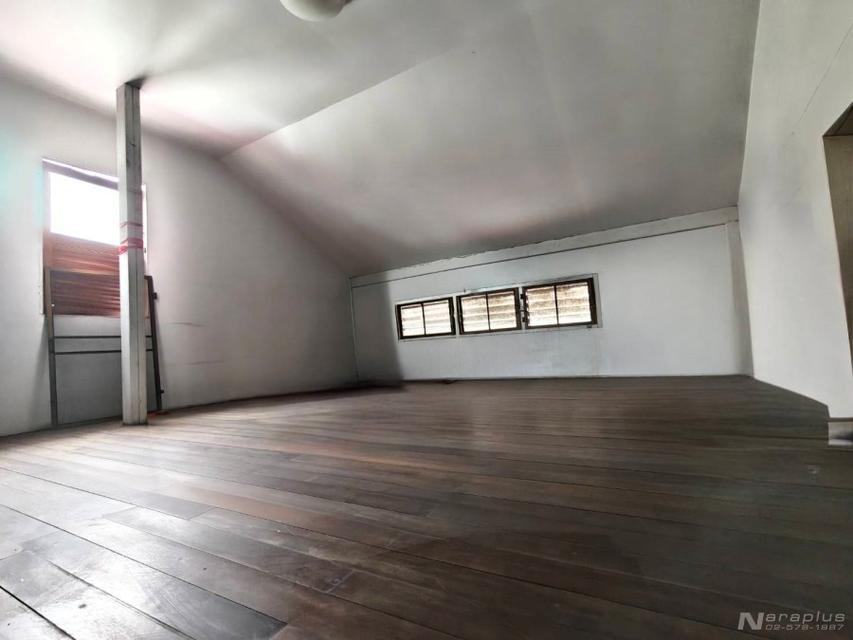 69090538 : ขายบ้านเดี่ยว 2 ชั้น พร้อมห้องใต้หลังคา ขนาด 58.3 ตรว. ถนนนาคนิวาส 37 แยก 1-8  บ้านติดตั้งโซล่าเซล ช่วยลดค่าไฟฟ้า และ เครื่องชาร์ทรถไฟฟ้า 17