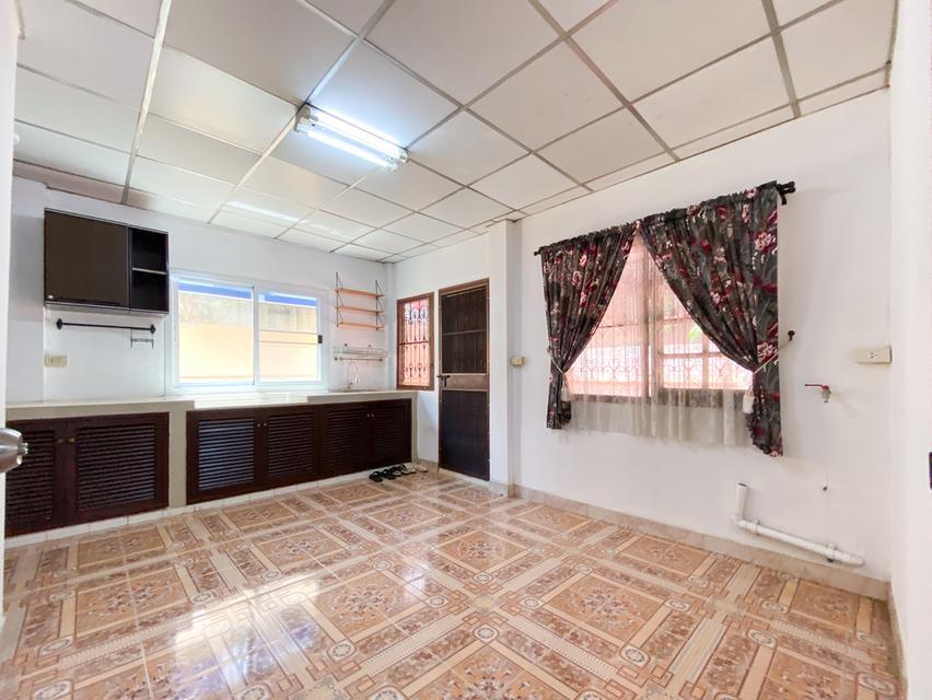 🏡 ขายด่วน! บ้านเดี่ยว 2 ชั้น แปลงมุม หมู่บ้านศราวัณวิลล์ ซอย 12 เนื้อที่ 52 ตร.วา 4 นอน 2 น้ำ จอด 3 คัน ทำเลติด Central แจ้งวัฒนะ เพียง 5.5 ลบ.! 🏡 6