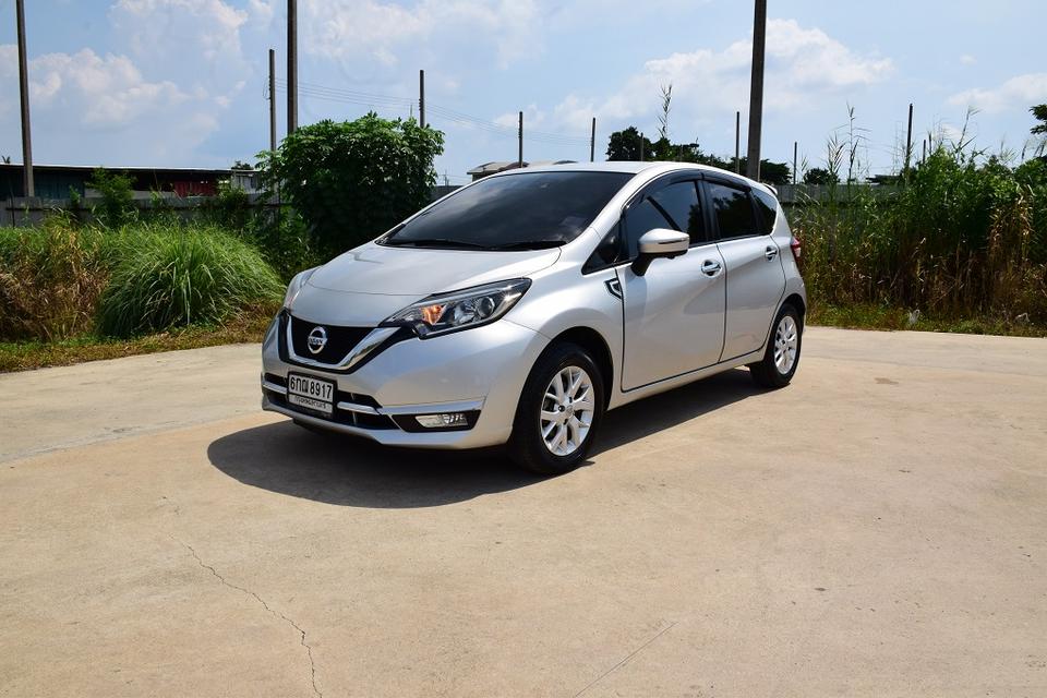 ตัวท็อปรถบ้านมือเดียว ฟรีดาวน์ NISSAN NOTE 1.2VLปี17 เกียร์ออโต้ พุตสต๊าท กุญแจคีเรท 2ชุดเบาะหนังแท้แอร์จอ ขับดีมากประหยัดน้ำมัน กล้อง360โทร0957401229 รูปย่อยที่ 3