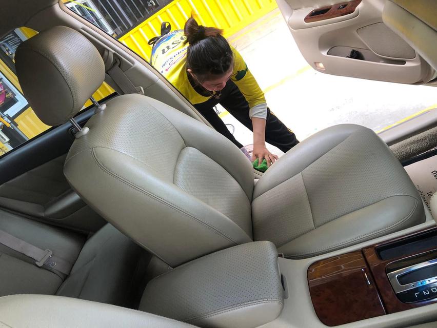 Camry 2.4Q ท็อปสุด “ตัวพิเศษฉลอง40 ปี ” 14
