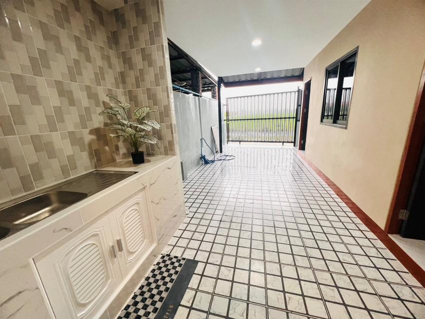 บ้านอมรทรัพย์ อยู่วิทยา 18 เขตหนองจอก บ้านสวยรีโนเวทใหม่ 2 ชั้น 30.5 ตร.วา 4 นอน 3 น้ำ จอดรถ 2 คัน 8