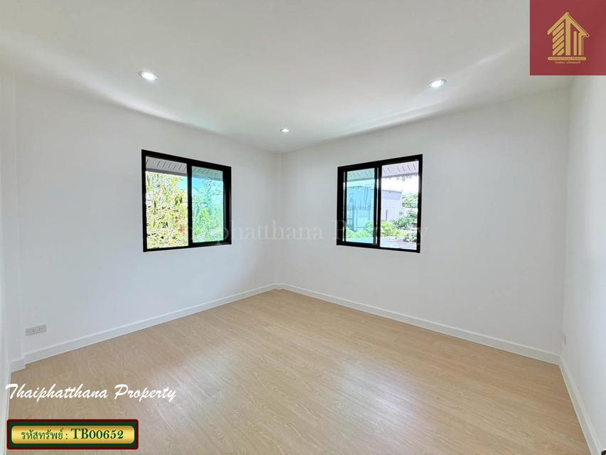 หมู่บ้านกรุงทอง 4 ซอยนวมินทร์ 111 11