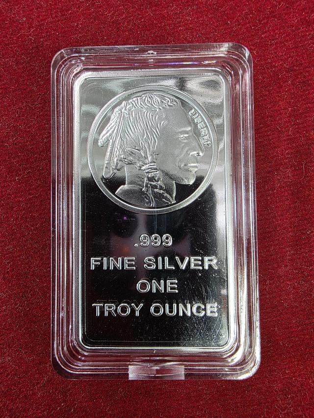 A.ก้อนสีเงิน Fine silver 9999  สวยหนักๆ ขายเป็นชิ้นงานของสะสม ตามสภาพ ไม่ได้รับประกัน พร้อมส่ง