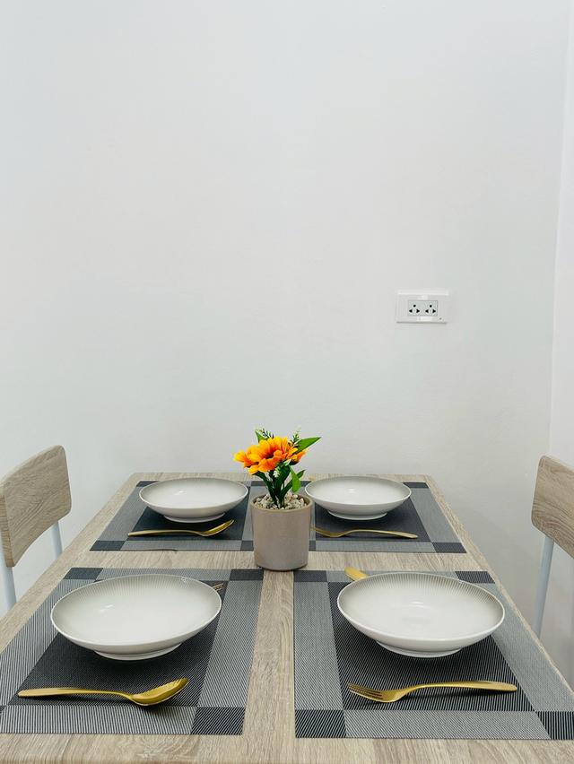 หมู่บ้านตะวันงาม     12