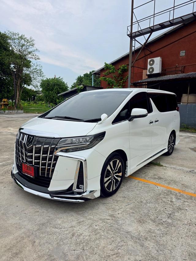 Toyota ALPHARD 2.5SC PACKAGE สีขาว ปี 2023 ไมล์ 18,000 กม.
