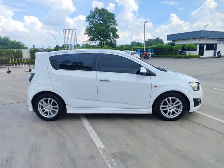 Chevrolet Sonic สีขาวสภาพดี 1