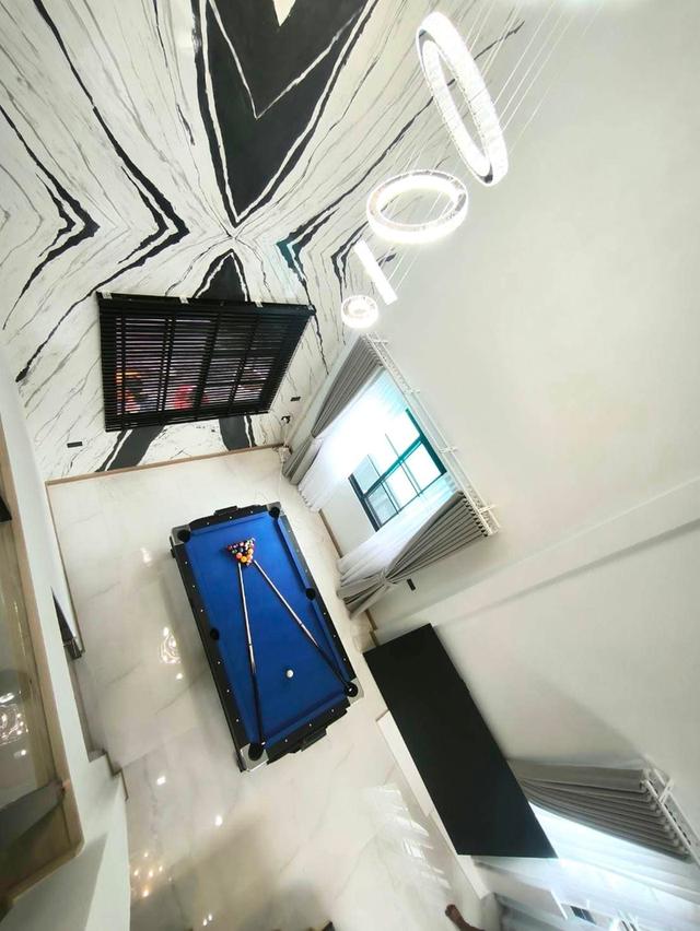 ปล่อยให้เช่าบ้าน pool villa ห้วยขวางรัชดา 220,000 บาท ขาย17.5 บาท 6ห้องนอน 5 ห้องน้ำ 10